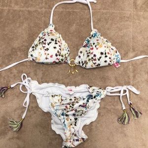 Milagua White Floral Scrunch Butt Bikini